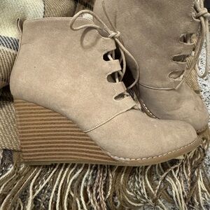 Nautica Tan Suede Wedge Ankle Boots